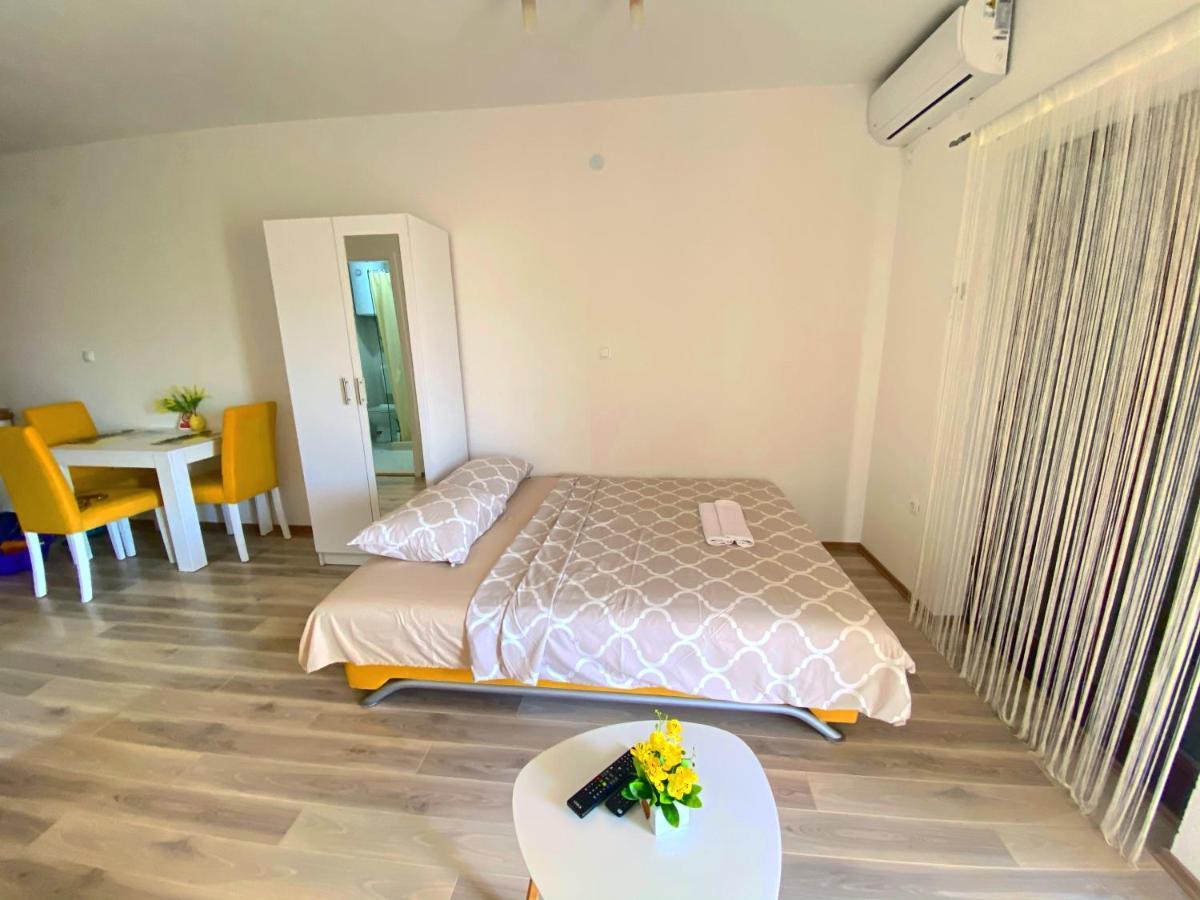 Apartmani Ivkovic+ Требинє Екстер'єр фото