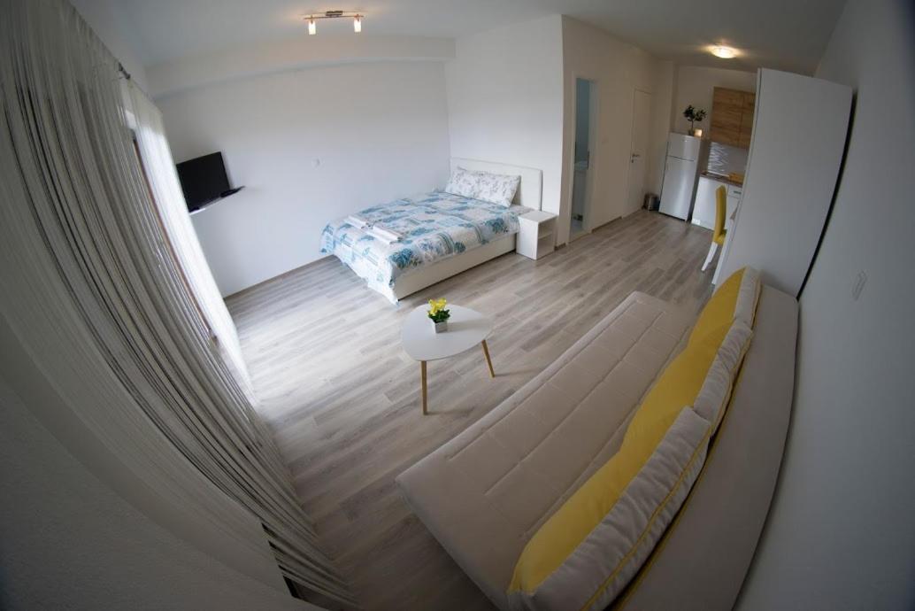 Apartmani Ivkovic+ Требинє Екстер'єр фото