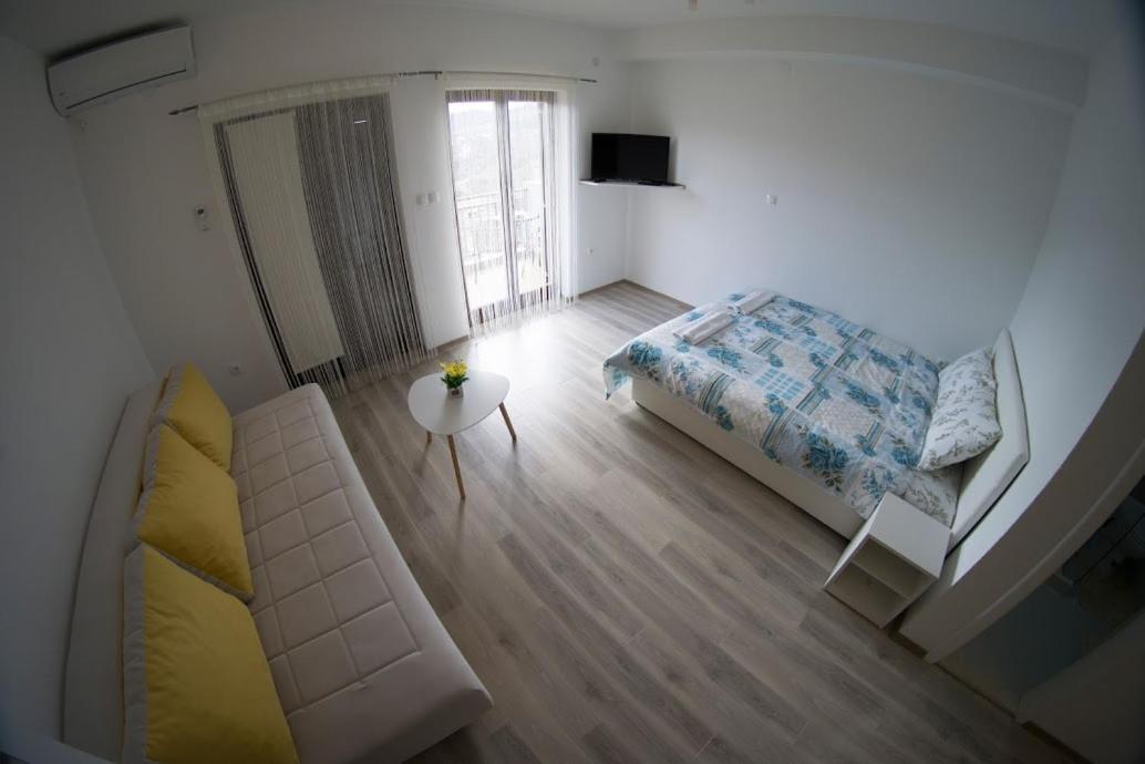 Apartmani Ivkovic+ Требинє Екстер'єр фото