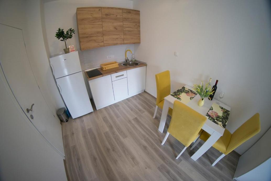 Apartmani Ivkovic+ Требинє Екстер'єр фото