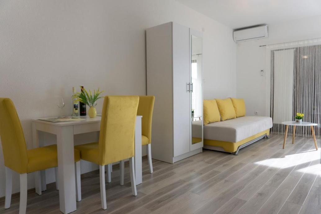 Apartmani Ivkovic+ Требинє Екстер'єр фото